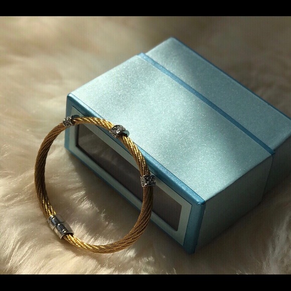 NIB Twisted Cable Rhinstone Bangle / Bracelet - Picture 4 of 9